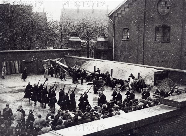 Execution of 27 Rexist killers at Charleroi, Belgium (1947)