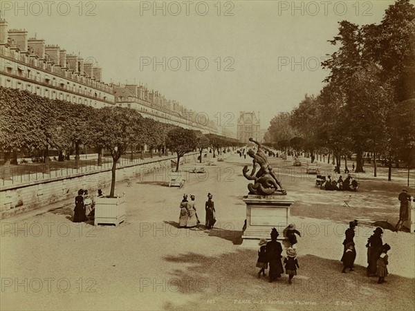 Paris. The Tuileries Garden.