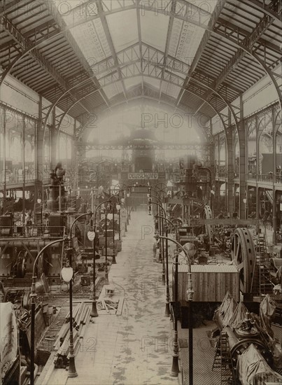 Paris. Exposition Universelle de 1900. Section allemande de la Galerie des Machines.
