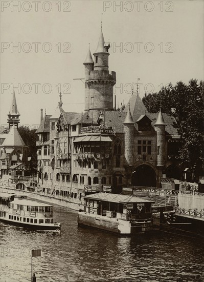 Paris. Exposition Universelle de 1900. Entrée du Vieux Paris.