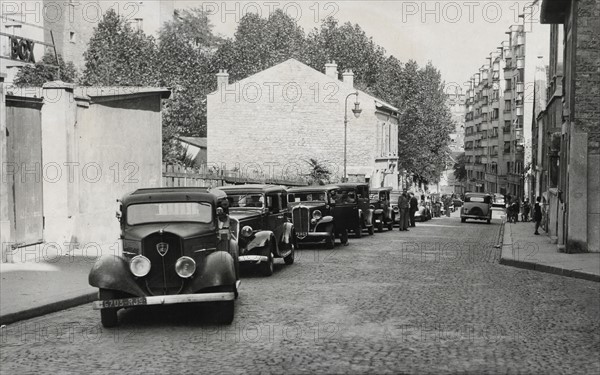 A series of taxis in Paris