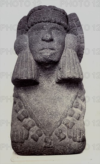 Sculpture en pierre représentant Chalchiuhtlicue, British Museum