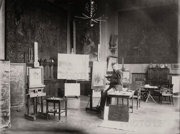 Ernest Duez dans son atelier