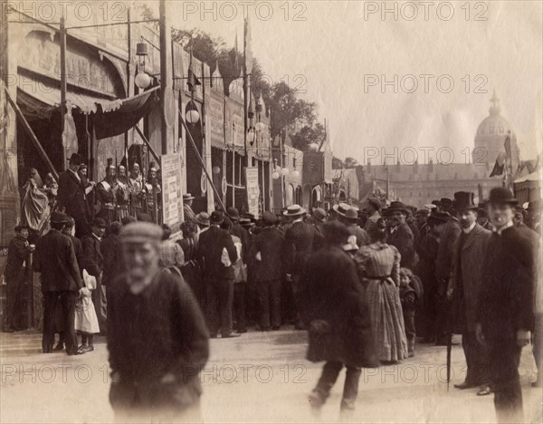 Atget, La Fête des Invalides à Paris