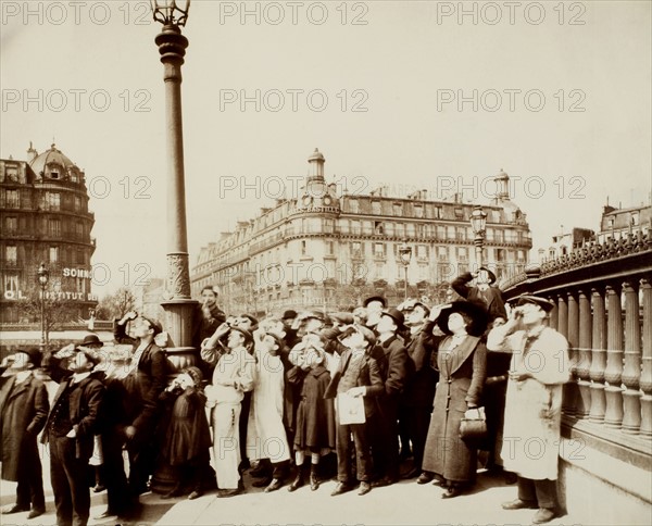 Atget, Solar eclipse