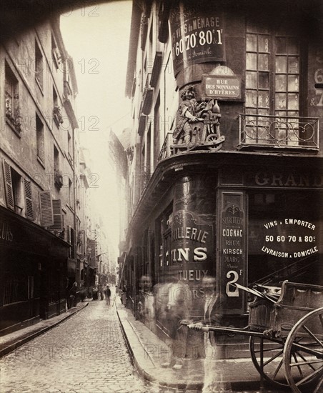 Atget, Rue des Nonnains d'Hyères in Paris