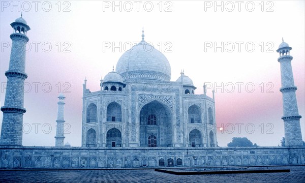 Taj Mahal au lever du soleil, Agra, Uttar Pradesh, India.