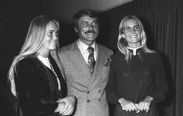 Robert Conrad With Daughters