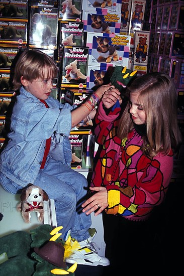 Light Up A Life Benefit At Fao Schwarz