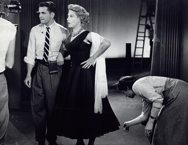 DINAH SHORE