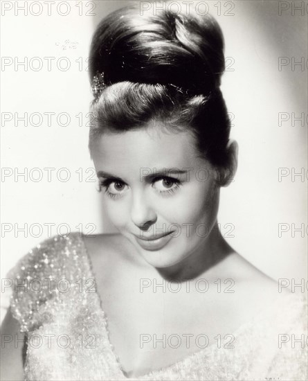Entertainment News - May 10, 1963