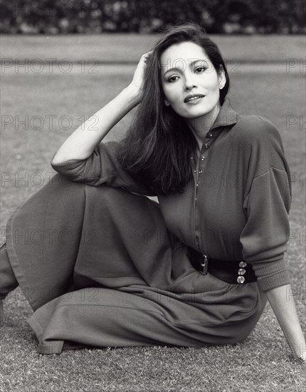 Barbara Carrera