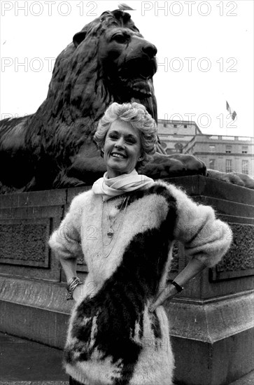 Tippi Hedren 2 Tone