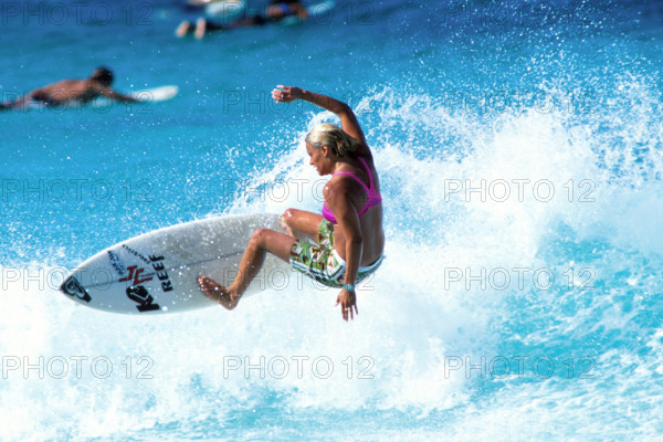 Dec 11, 2000; North Shore, Hawaii, USA; Six time World Champion LISA ANDERSON ripping as usual.