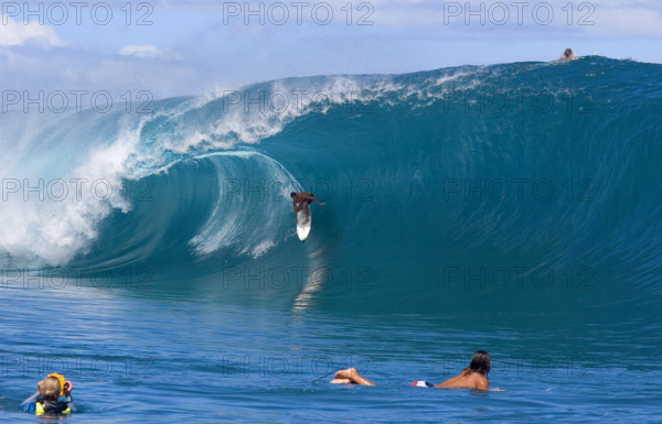May 03, 2005; Teahupoo, Tahiti, Tahiti; Hawaiian IAN WALSH rides a 10ft wave at Teahupoo. Walsh enjoyed one of the most perfect days of surf at Teahupoo amongst a host the best surfers in the world including reigning ASP three times world champion Andy Irons (Haw) and defending Billabong Pro Tahiti winner CJ Hobgood (USA). The Billabong Pro, Teahupoo is the third WCT event on the 2005 schedule and features the top 45 surfers in the world and 3 wildcards. Mandatory Credit:
