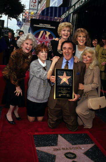 November 30, 2017 - Jim Nabors, who starred as Gomer Pyle on 'The Andy Griffith Show' and on his own sitcom before retiring has died. He was 87. PICTURED: February 1, 1991 - Hollywood, California, U.S. - PHYLLIS DILLER, CAROL BURNETT, FLORENCE HENDERSON, JIM NABORS, RUTH BUZZI, & LONI ANDERSON  at a ceremony honoring Nabors with a star on Hollywood's Walk of Fame. (Credit Image: © Craig Skinner/Globe Photos/ZUMAPRESS.com)